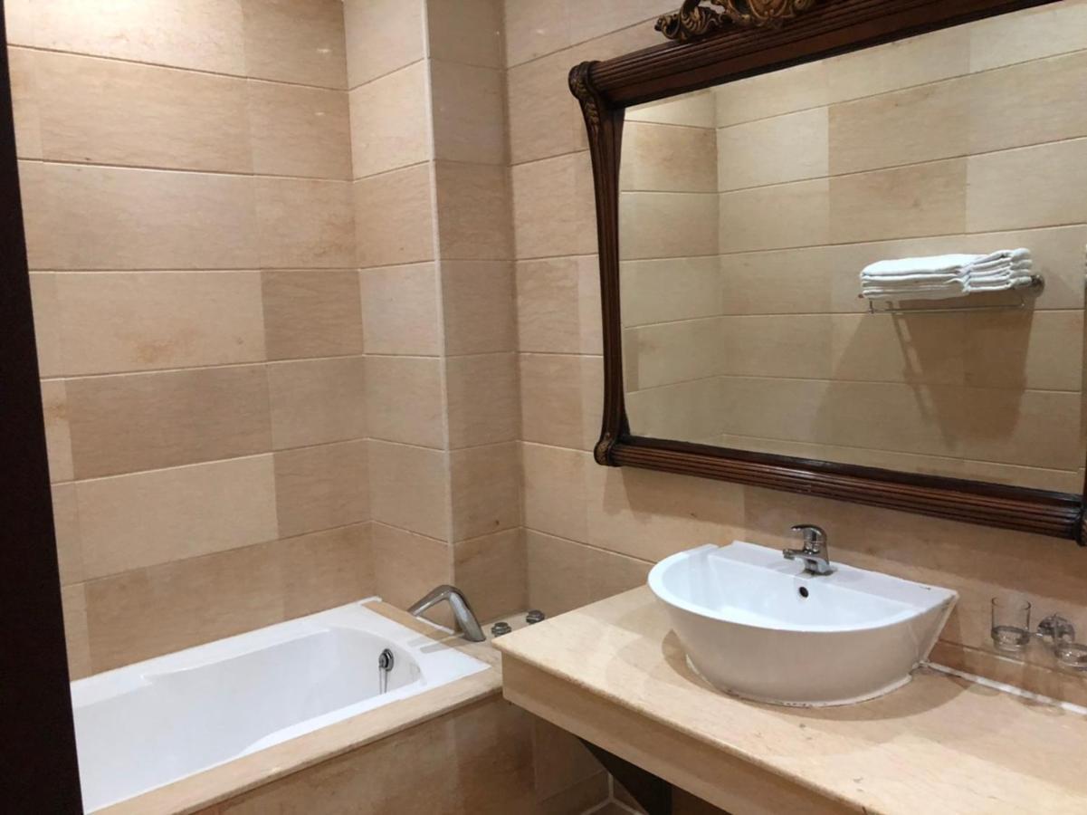 Royal Garden Motel - Chiayi Branch Ngoại thất bức ảnh